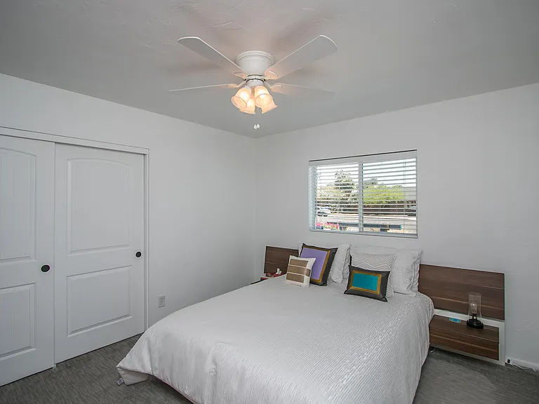 2514 E Campbell Ave — Photo 7