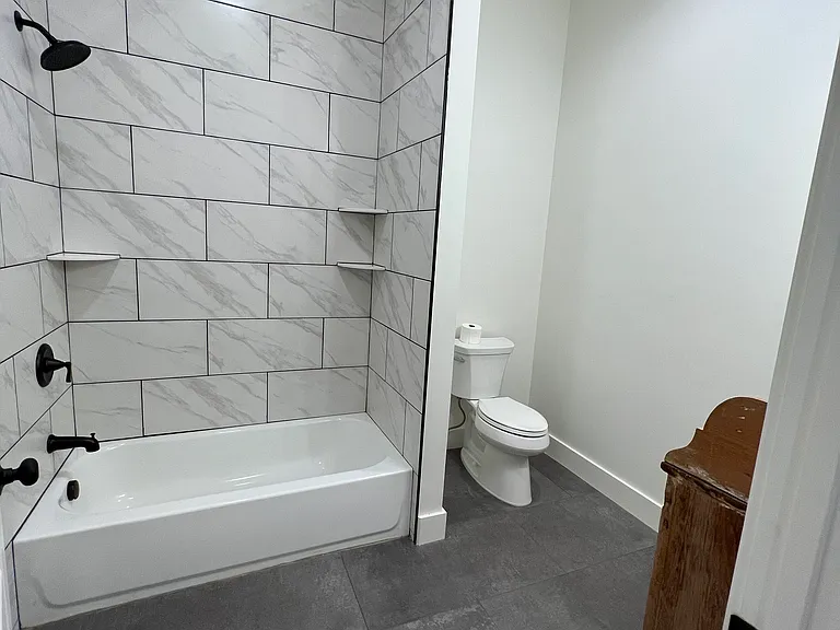 101 Eastwood Ave — Photo 25