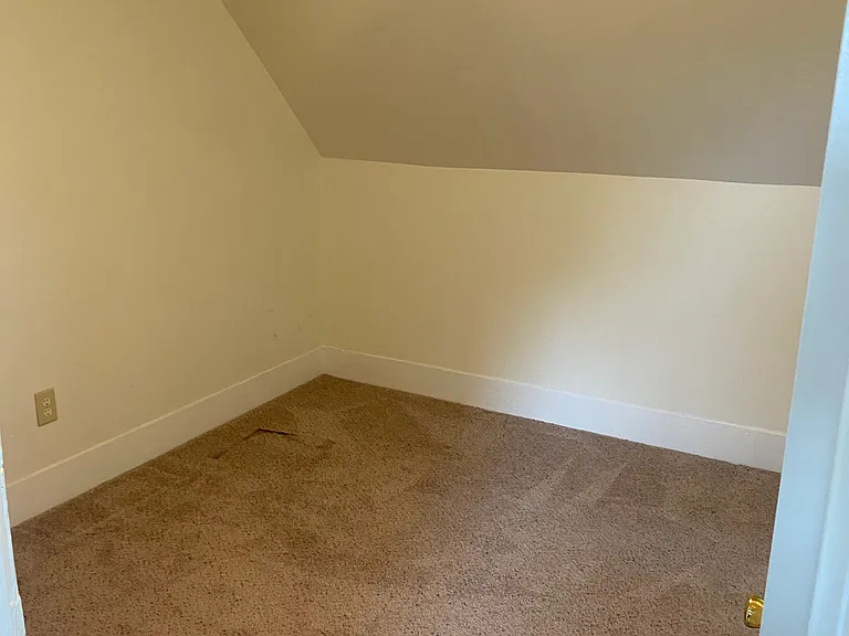 36 Delaware Ave #D — Photo 14