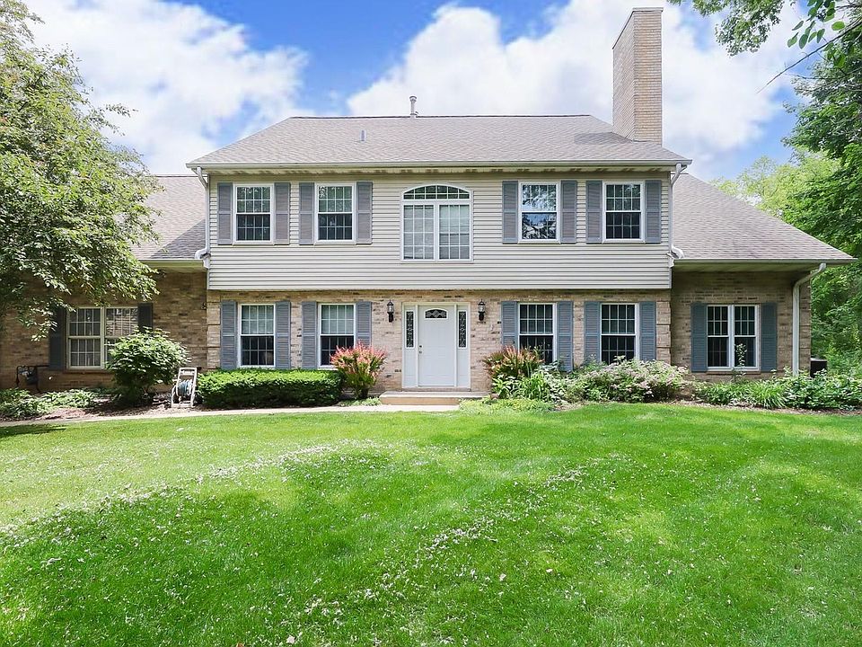 1st image of 1548 Laurel Oaks Dr