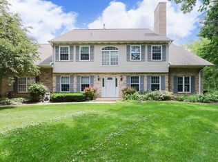 1548 Laurel Oaks Dr, Streamwood, IL