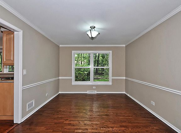 5th image of 35 Portshire Dr