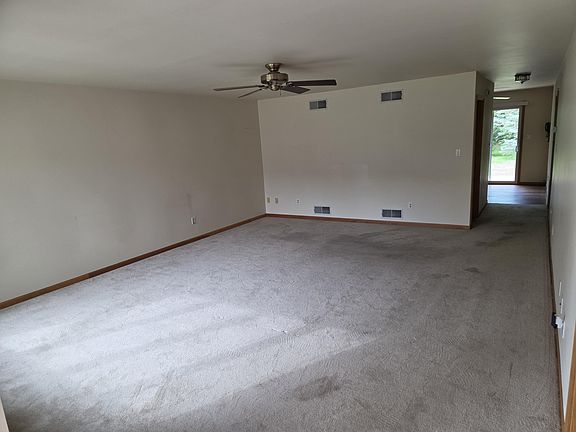 3rd image of 6935 Swan Ln