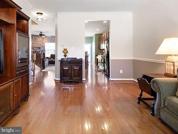2nd image of 320 Elizabeth Dr