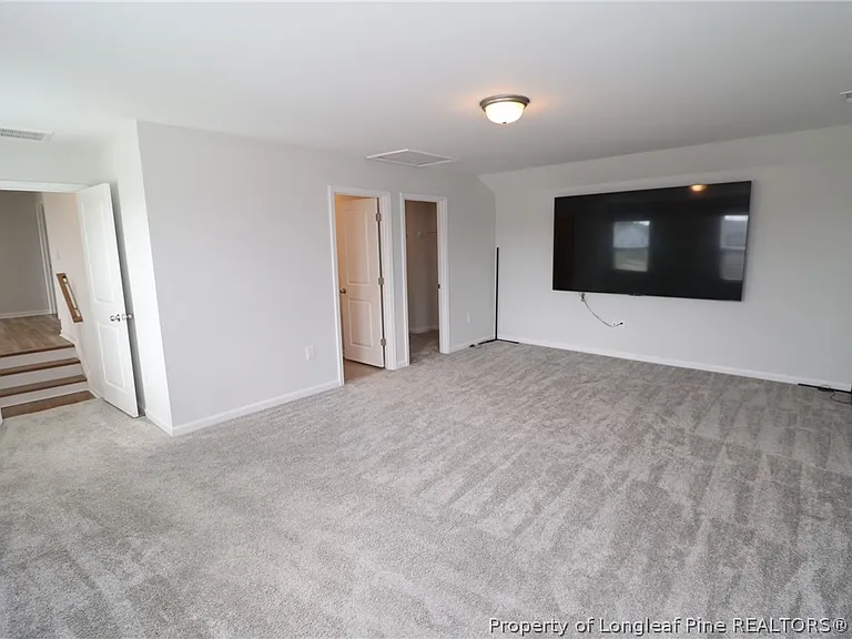 212 Breeders Cup Way Valencia #58 — Photo 42