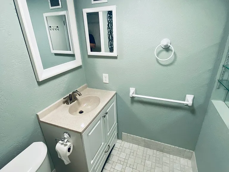 117 Country Club Dr #702 — Photo 23