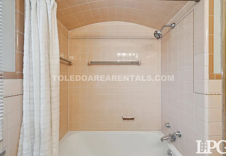 391 Perry Dr — Photo 19
