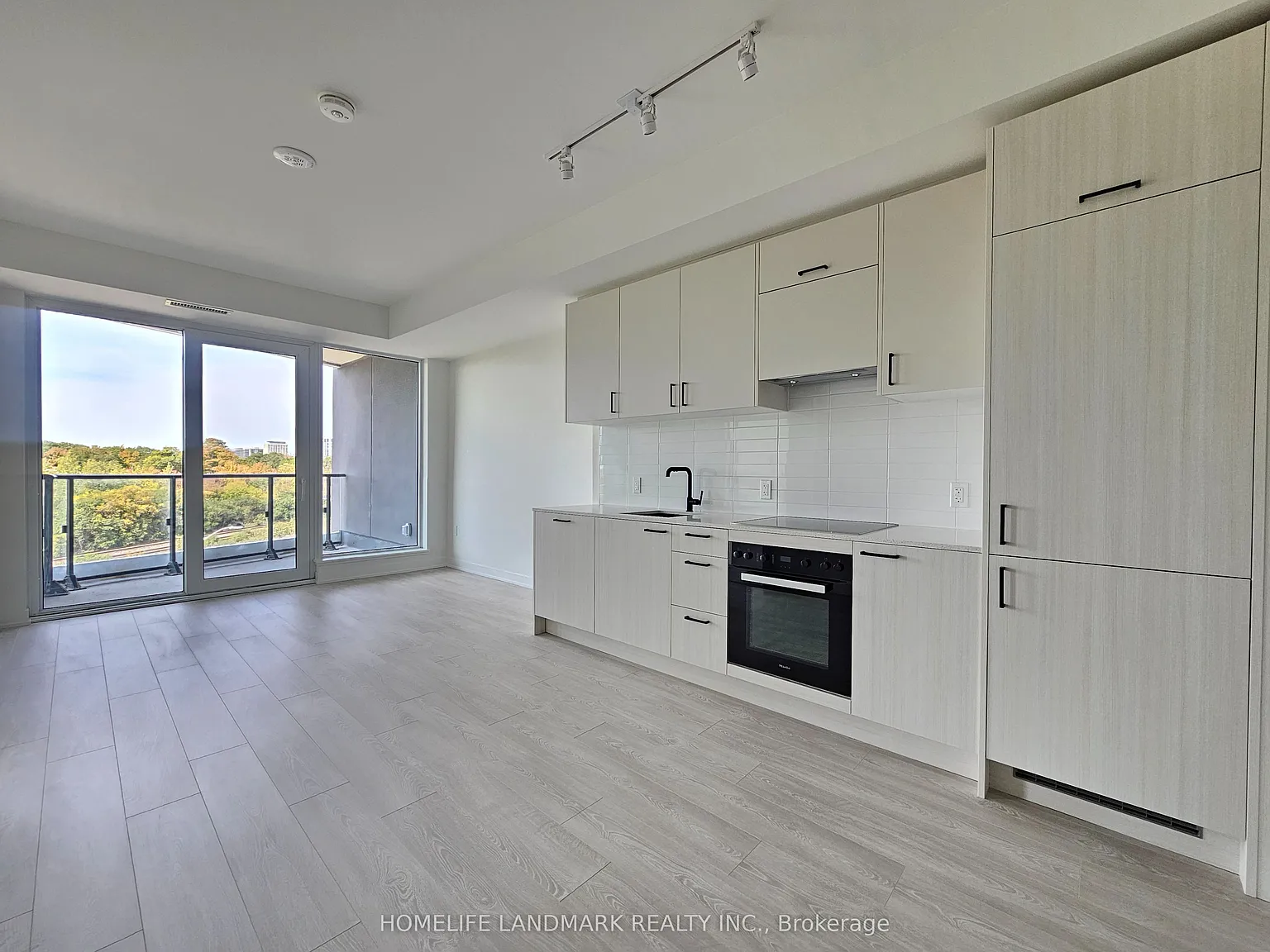 2 bed, $2,200 — Photo 3