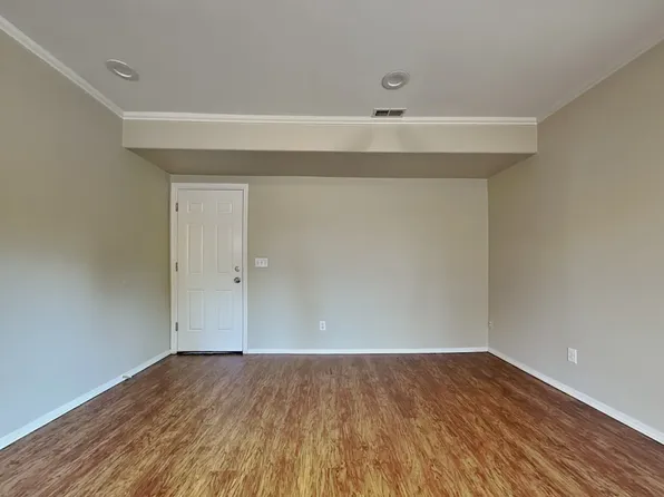 2216 SW 333rd St, Federal Way, WA 98023