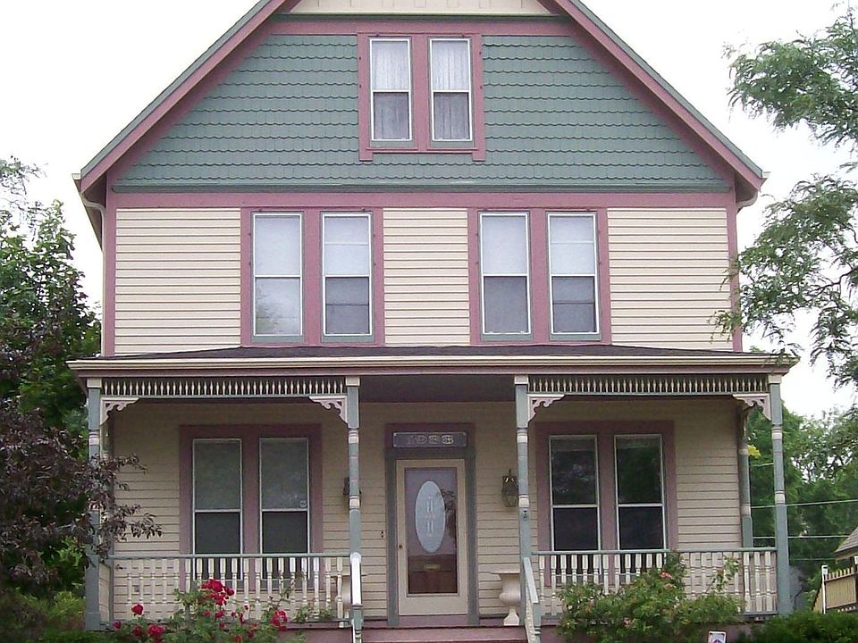 1st image of 1933 N 1st St