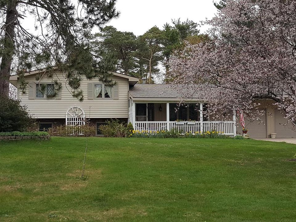 1st image of 17521 Whippoorwill Dr