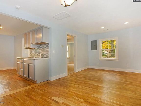 2nd image of 3139 N Lakeshore Dr