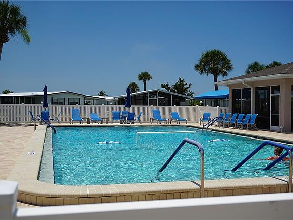 3rd image of 145 Rarotonga Rd