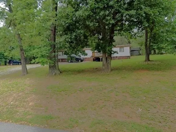5032 Little River Dr, Gainesville, GA 30506