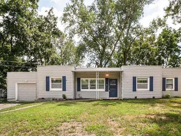 5 NE 74th St, Gladstone, MO 64118