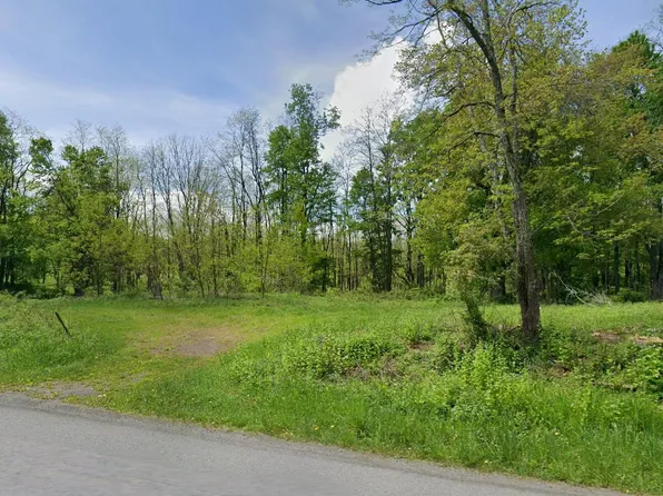 1915 Lyon St, Clifford Township, PA 18470