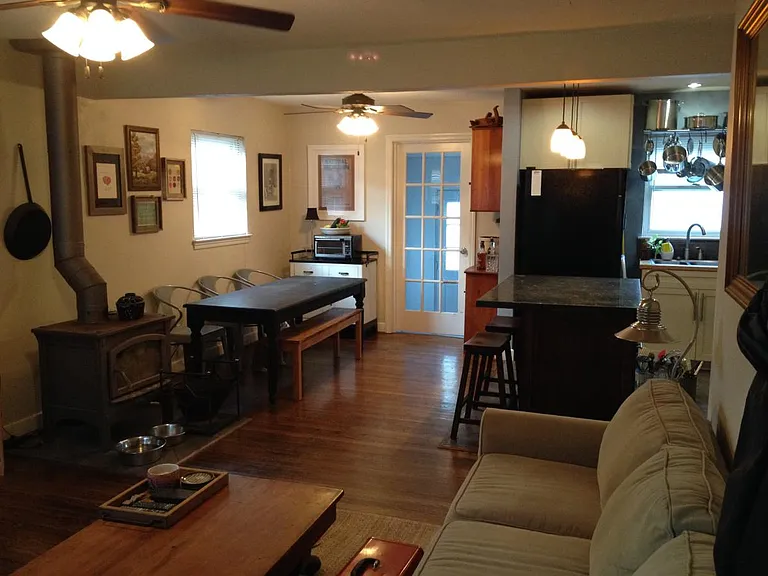 1222 Maplewood Ave — Photo 4