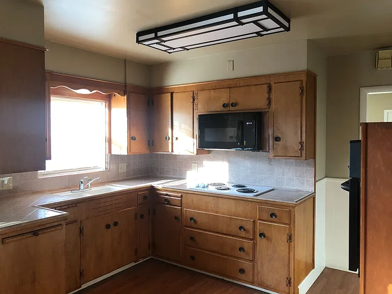501 Grove St — Photo 7