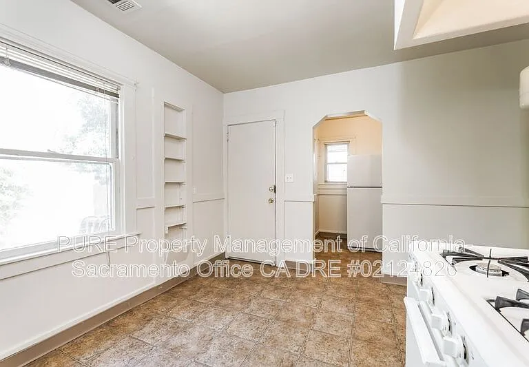 2625 D St — Photo 7