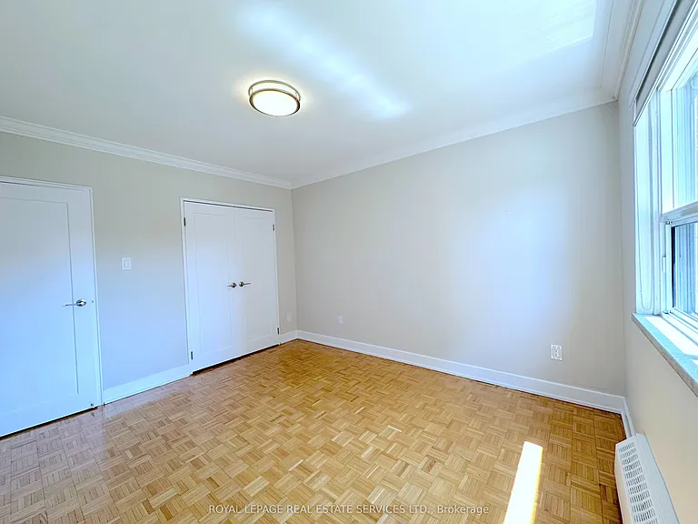 135 Allan St #504 — Photo 12