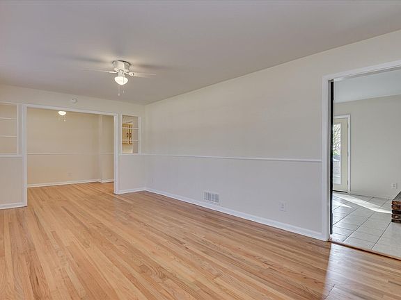 3rd image of 618 W Woodlawn Ave