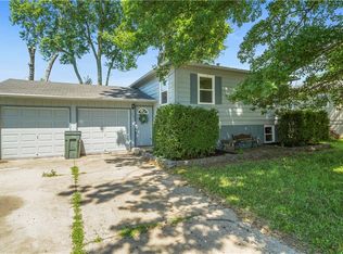 700 N Aztec Dr, Independence, MO 64056