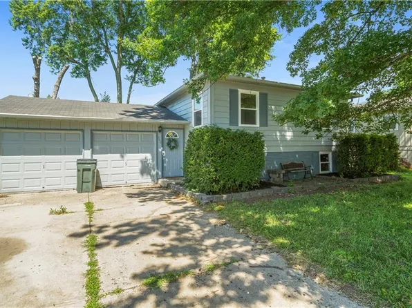 700 N Aztec Dr, Independence, MO 64056