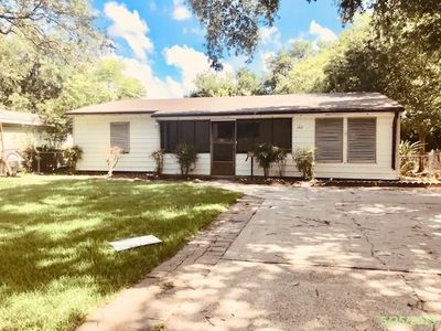 1517 4th Ave N, Texas City, TX, 77590