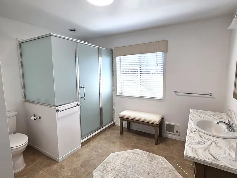 4001 Roland Dr — Photo 30