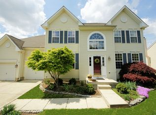72 Creekwood Dr, Bordentown, NJ 08505
