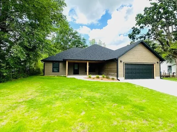 633 E Washington Street, Marshfield, MO 65706