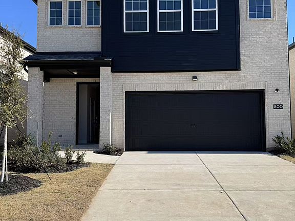 2nd image of 800 Santa Lucia Dr