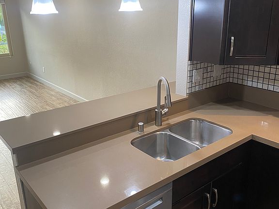 5th image of 6614 Bell Bluff Ave