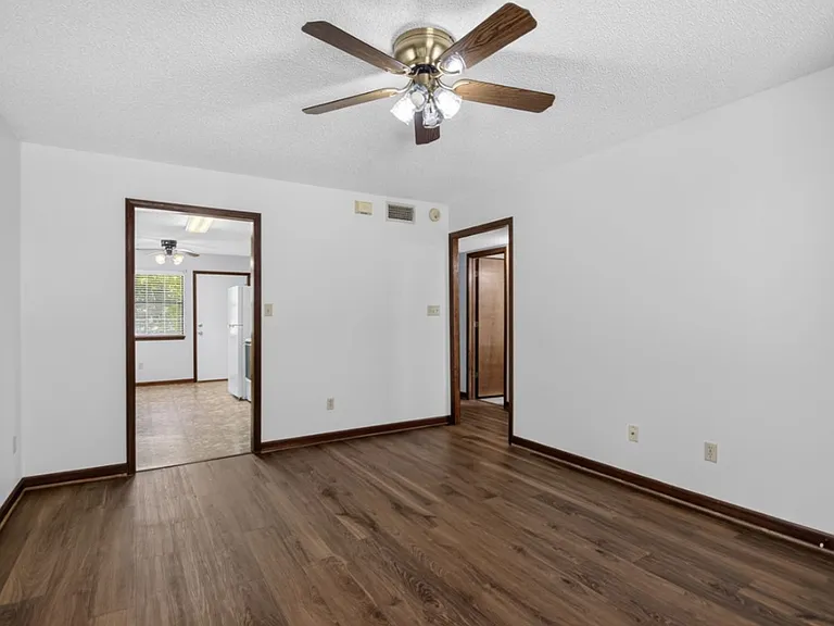 207 Turner Ave — Photo 28