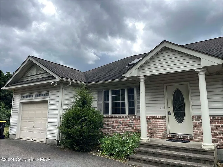 2403 Route 115 — Photo 19