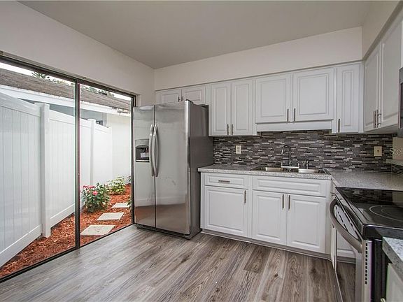 4th image of 10512 Weeping Willow Pl