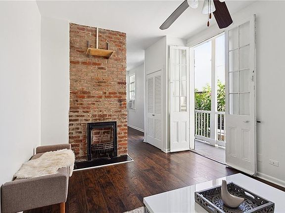 3rd image of 936 Esplanade Ave #201