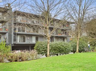 200 Burnham Rd UNIT 303, Lake Oswego, OR 97034