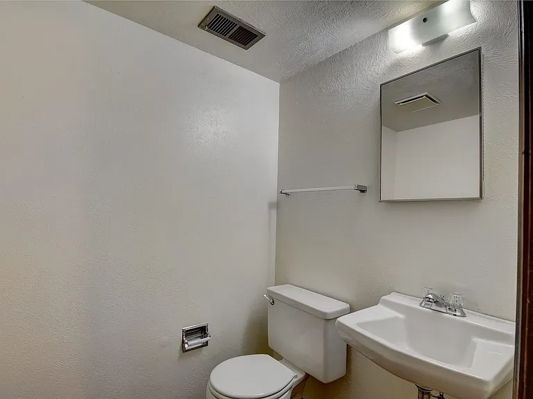 2541 W 105th Pl — Photo 18