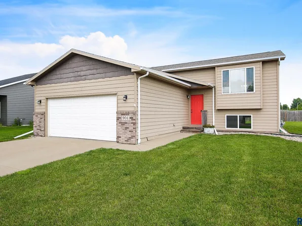 904 Ash Grove St, Harrisburg, SD 57032