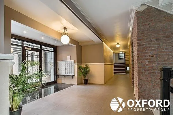 Rented by Oxford Property Group | media 9