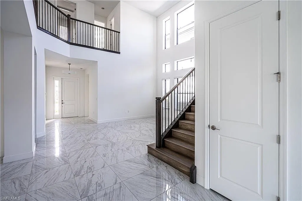 5 bed, 7.0 bath, 4435 sqft, $4,650 — Photo 4