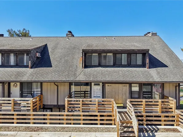 1581 Treetop Trl #26, Akron, OH 44313