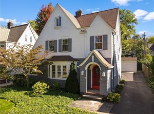 3305 Glencairn Rd, Shaker Heights, OH 44122