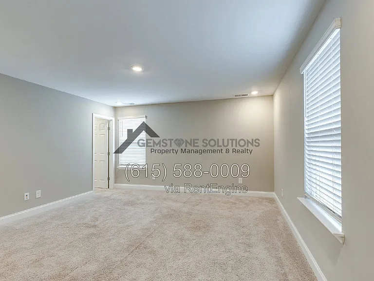 714 Hahn Ct — Photo 19