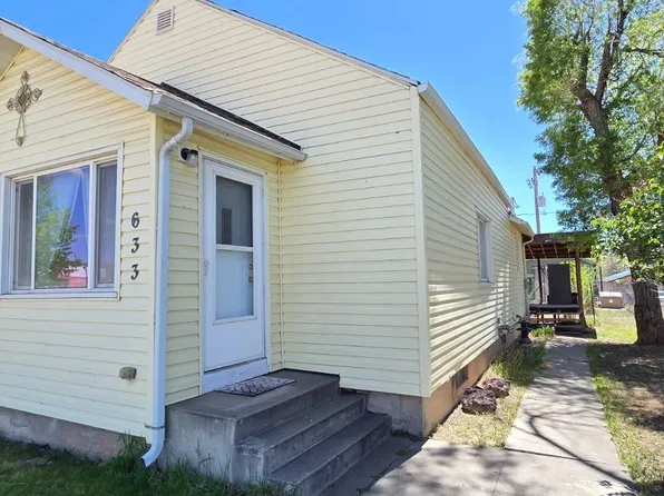 633 Washakie St, Thermopolis, WY 82443