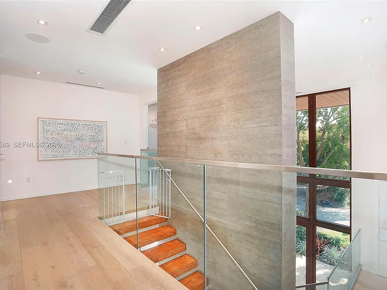 121 Buttonwood Dr — Photo 15