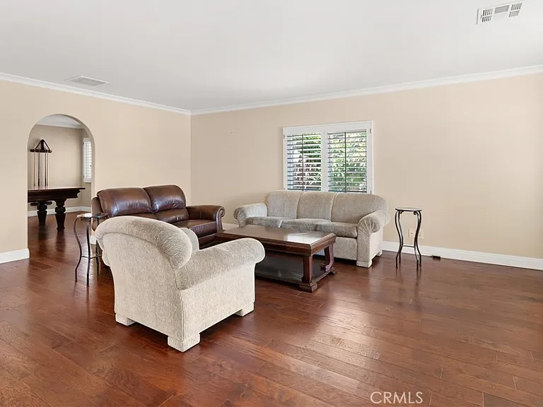 5081 Howard Ave — Photo 11
