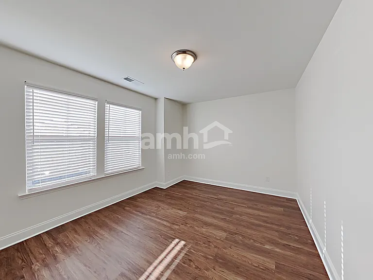 409 Levon Ct — Photo 21