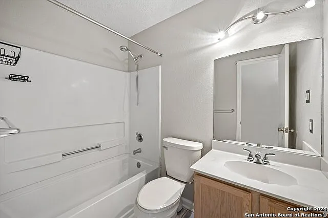 1004 Boxer Pass Dr — Photo 18